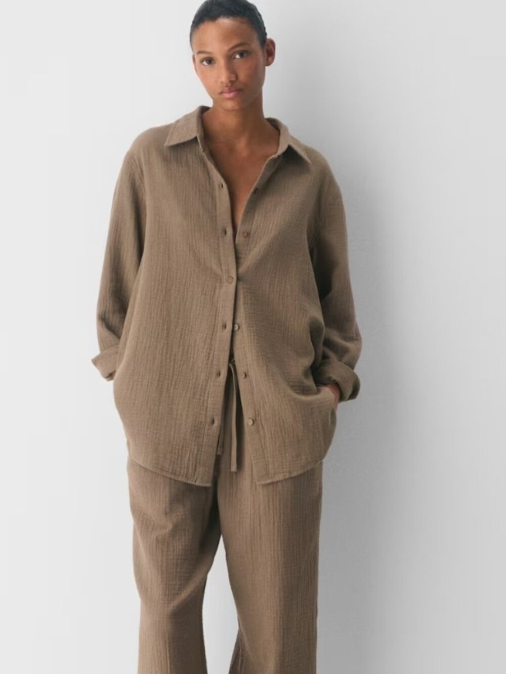 Aritzia AirPlush Cotton SET - Size M - Folio Taupe - Picture 1 of 6